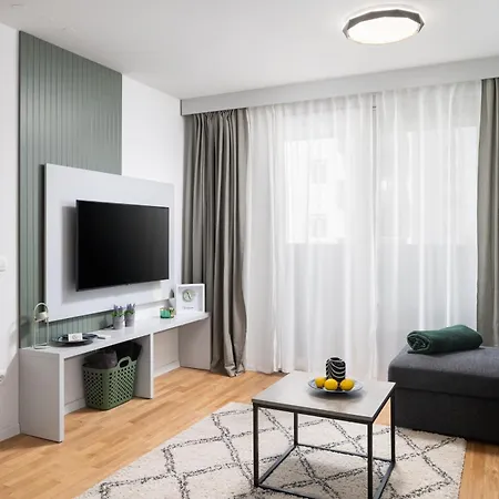 Appartamento Anni - Modern & Cosy - With Garage & Balcony Zara