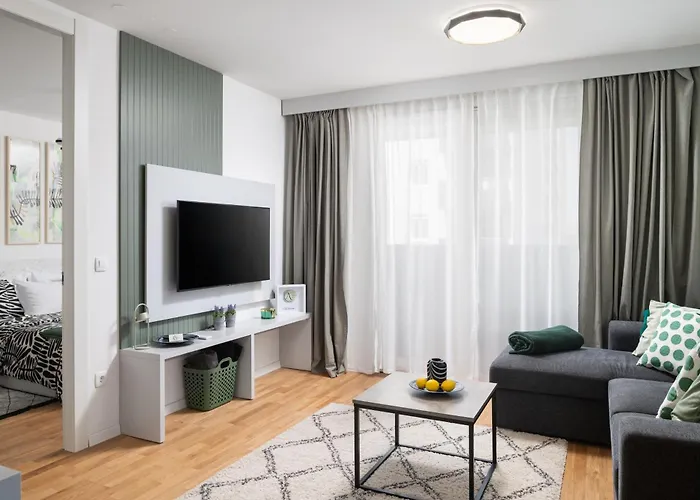 Appartamento Anni - Modern & Cosy - With Garage & Balcony Zara