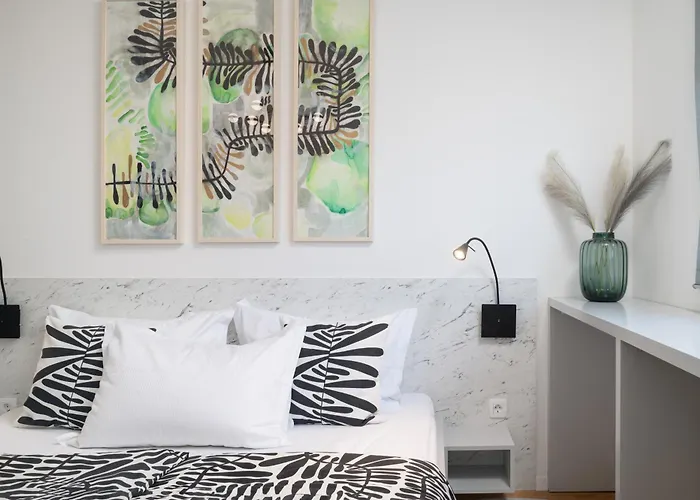 Anni - Modern & Cosy - With Garage & Balcony Ζαντάρ