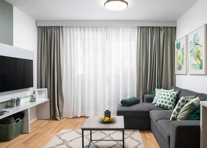 Appartamento Anni - Modern & Cosy - With Garage & Balcony Zara