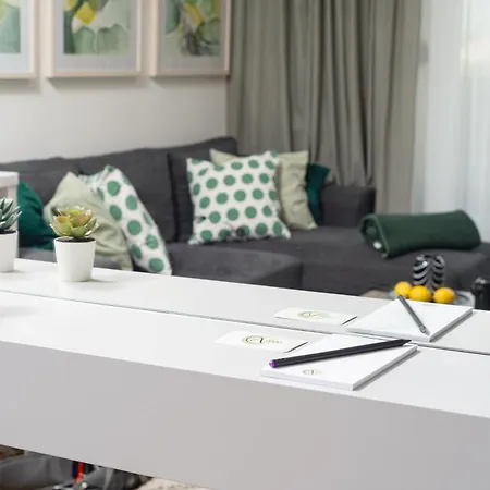 Apartment Anni - Modern & Cosy - With Garage & Balcony