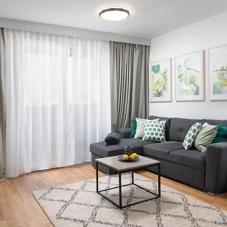 Anni - Modern & Cosy - With Garage & Balcony